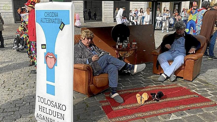 Tolosako Helduen Asanblada reivindicó la “chozna alternativa”.