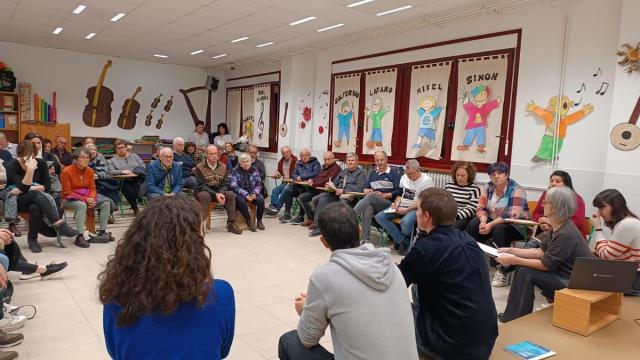 Una reunión del proceso Auzo Bira.