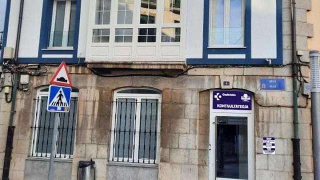Ubicado en Goiko kalea 1sustituye al antiguo centro