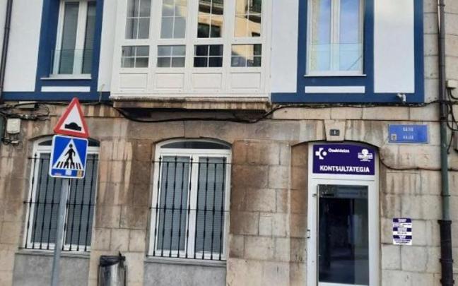 Ubicado en Goiko kalea 1sustituye al antiguo centro