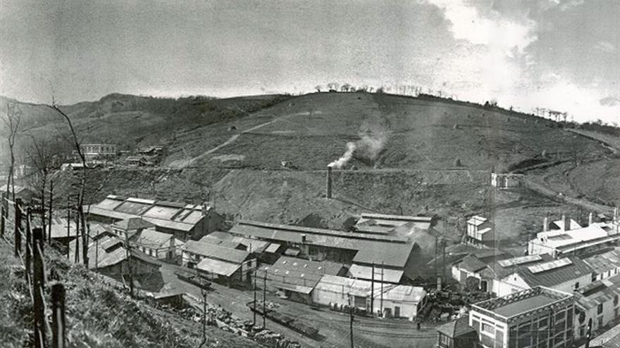 Imagen antigua de la empresa La Dinamita en Galdakao