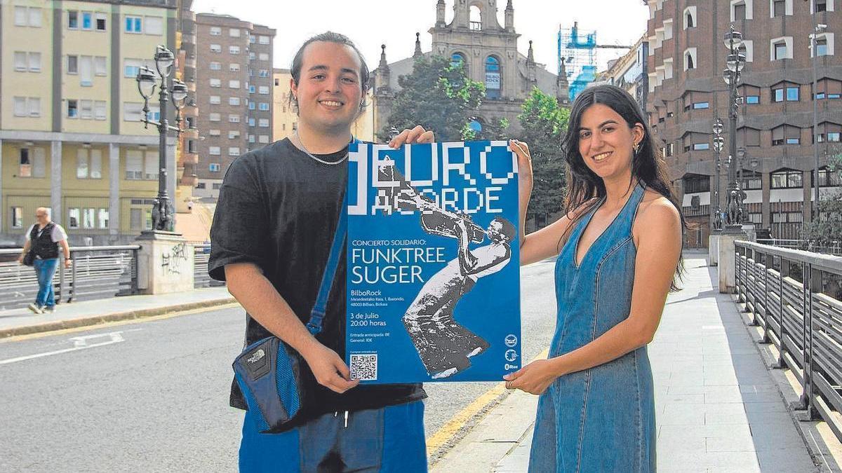 Carolina Mallol y Aritz Pérez, voluntarios de Global Shapers Bilbao.