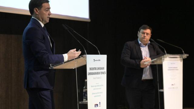 Imanol Pradales, durante su entrevista con Iñaki González en Euskalduna Jauregia.