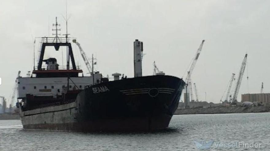 El buque comercial Seama, con bandera de Togo.