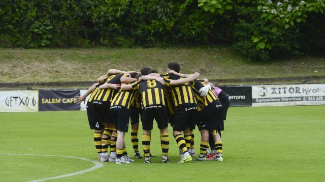Los jugadores del CD Getxo se encuentran conjurados para dar el salto a la Tercera RFEF. / MIGUEL ACERA Los jugadores del CD Getxo se encuentran conjurados para dar el salto a la Tercera RFEF. / MIGUEL ACERA