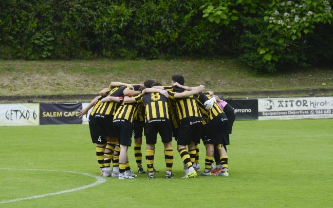 Los jugadores del CD Getxo se encuentran conjurados para dar el salto a la Tercera RFEF. / MIGUEL ACERA Los jugadores del CD Getxo se encuentran conjurados para dar el salto a la Tercera RFEF. / MIGUEL ACERA