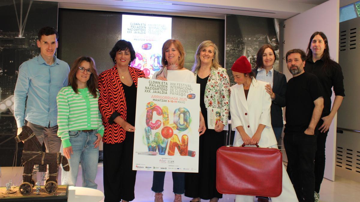 Las presentación del XXX Festival de Clown y Payasos de Arrogorriaga ha tenido lugar hoy con presencia institucional y de artistas