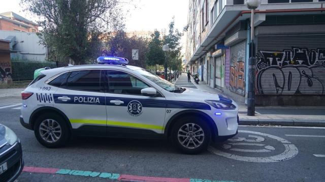 Udaltzaingoak flota berrituko du azken belaunaldiko ekipamenduarekin hornitutako lau ibilgailu hibrido eta ECO berrirekin.