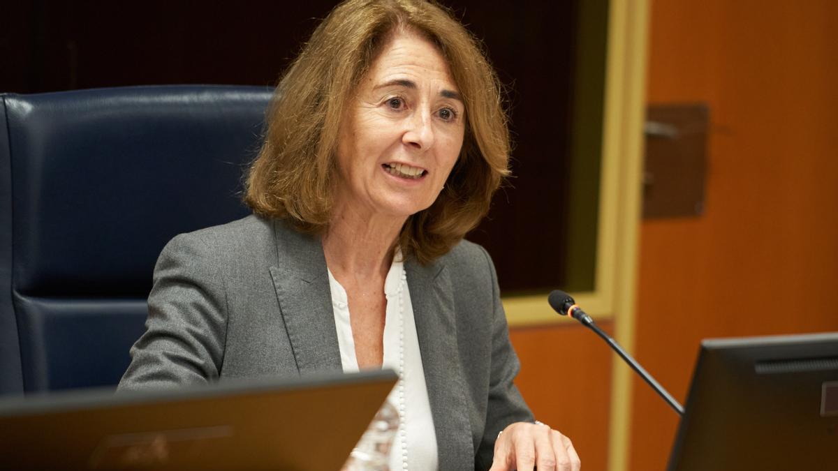 La fiscal superior del País Vasco, Carmen Adán, expone en el Parlamento Vasco los datos recogidos en la memoria de la Fiscalía correspondiente a 2022.
