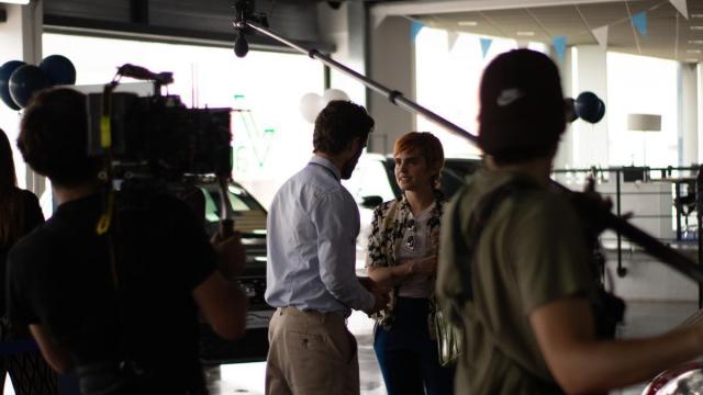 Joan Amargós y Verónica Echegui protagonizan la serie de De la Orden. / Atresmedia Joan Amargós y Verónica Echegui protagonizan la serie de De la Orden.