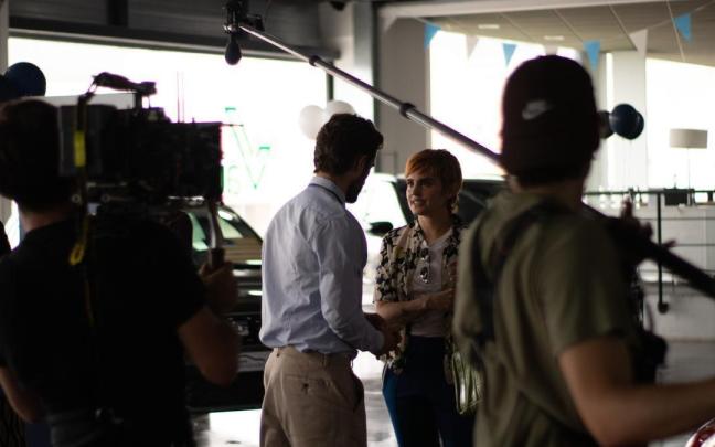 Joan Amargós y Verónica Echegui protagonizan la serie de De la Orden. / Atresmedia Joan Amargós y Verónica Echegui protagonizan la serie de De la Orden.