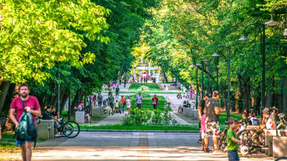 Un parque en el centro de la ciudad.