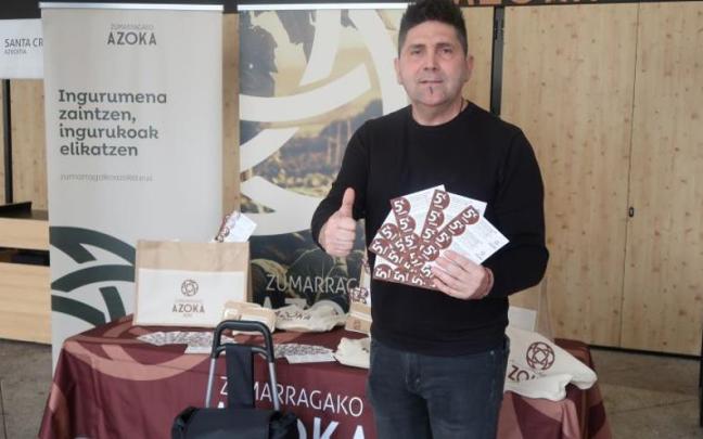 Mikel Serrano alkatea, bonuekin.