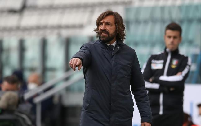 Andrea Pirlo, ejerciendo como entrenador.