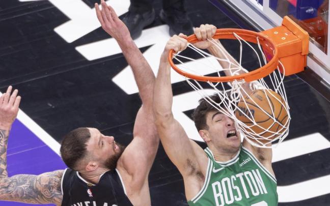Hugo González en un partido de esta temporada frente a los Toronto Raptors.
