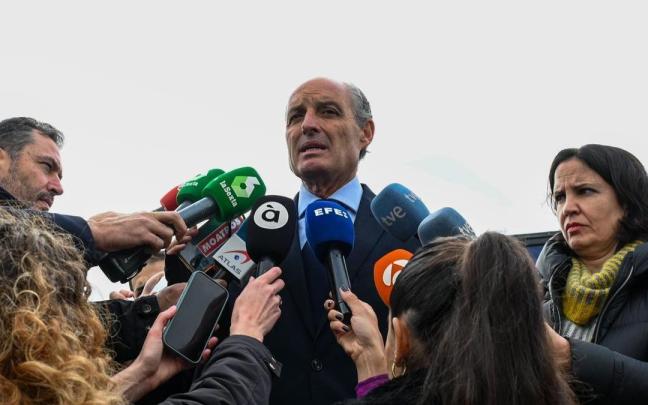 Camps comparece tras declarar en la Audiencia Nacional.