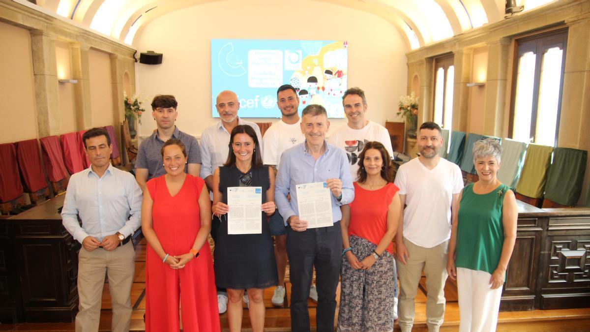 Durango firma un convenio para convertirse en Ciudad Amiga de la Infancia