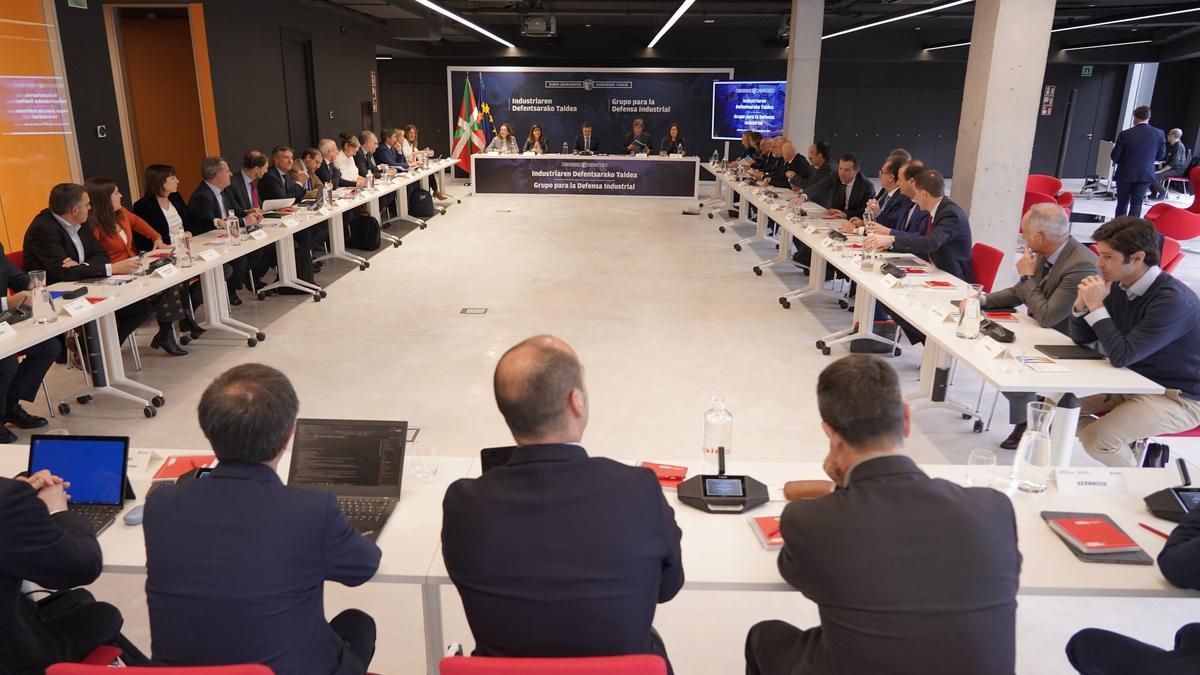 Imagen del encuentro del Grupo para la Defensa Industrial.