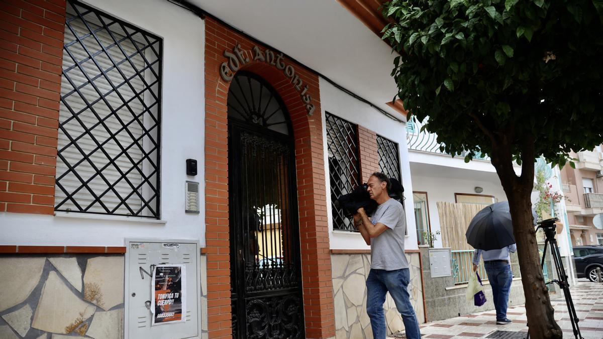 Vivienda de Torremolinos en el que se encontró el cadáver emparedado de la joven.