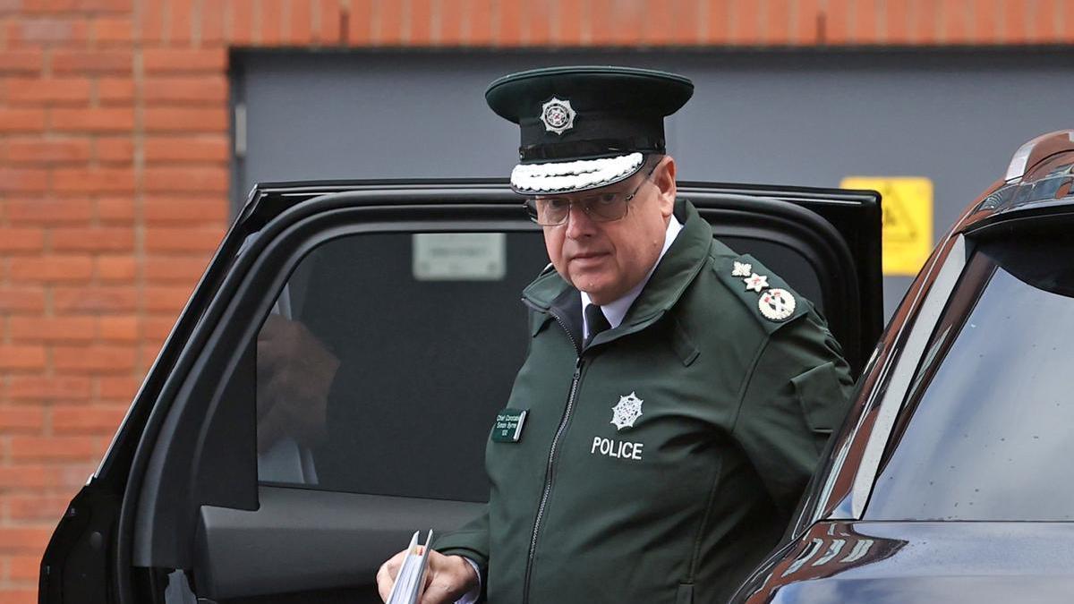 El hasta ahora superintendente de la Policía de Irlanda del Norte, Simon Byrne.