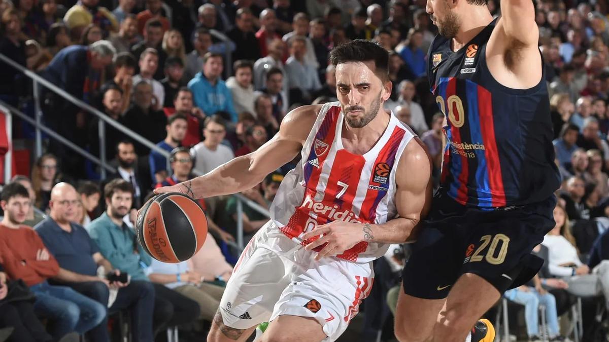 Campazzo avanza ante la oposición de su compañero de selección Laprovittola el pasado viernes en el Palau