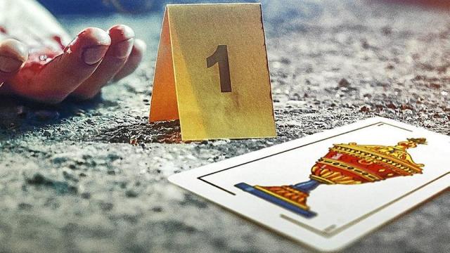 Cartel de ‘Baraja: la firma del asesino’, con una de las cartas halladas en uno de los crímenes. | FOTO: NETFLIX Cartel de ‘Baraja: la firma del asesino’, con una de las cartas halladas en uno de los crímenes. | FOTO: NETFLIX