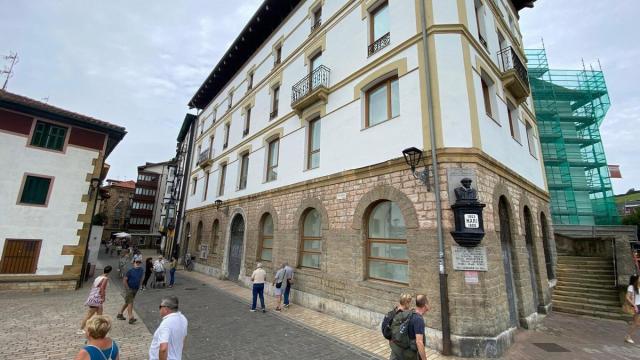 Exterior de Zumaiako Alondegia.