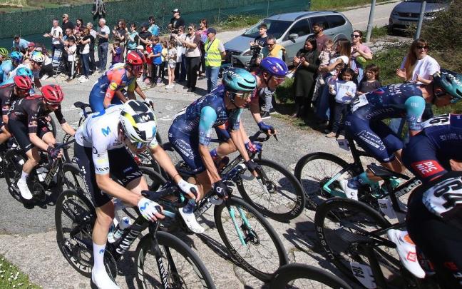 Pello Bilbao rueda durante el Gran Premio Miguel Indurain.