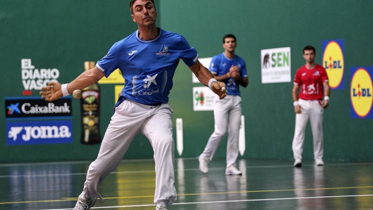 Peio Etxeberria y Zabaleta se meten en la final de San Fermín al derrotar a Altuna III y Martija en el Labrit.