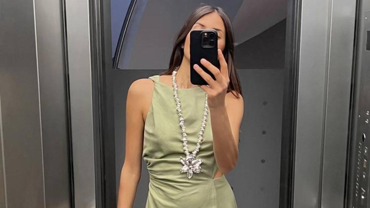 Vestido midi 'cut out'