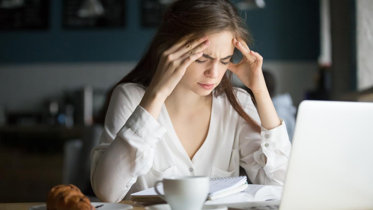La migraña es la primera causa de discapacidad en mujeres jóvenes.