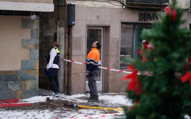 Incendio de un edificio en Balmaseda. PABLO VIÑAS