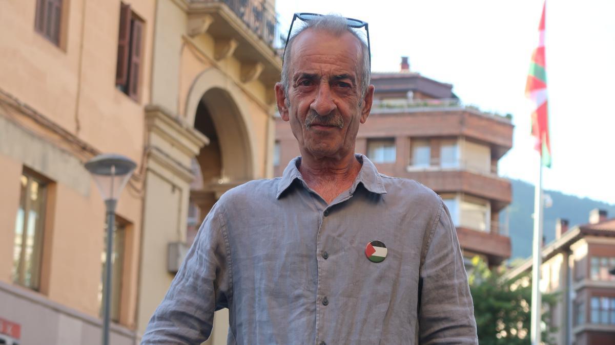 Euxebio Zabala, en la calle Areizaga de Urretxu.
