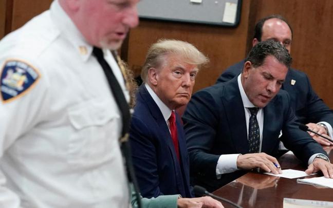 Trump, ante el juez acusado de sobornar a la actriz porno Stormy Daniels