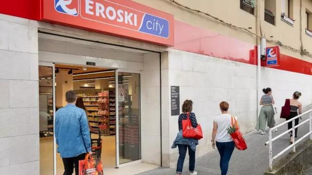 Eroskik 13,2 milioi euroko emaitza positiboarekin amaitu du urteko lehen hiruhilekoa. / Utzitakoa Eroskik 13,2 milioi euroko emaitza positiboarekin amaitu du urteko lehen hiruhilekoa.