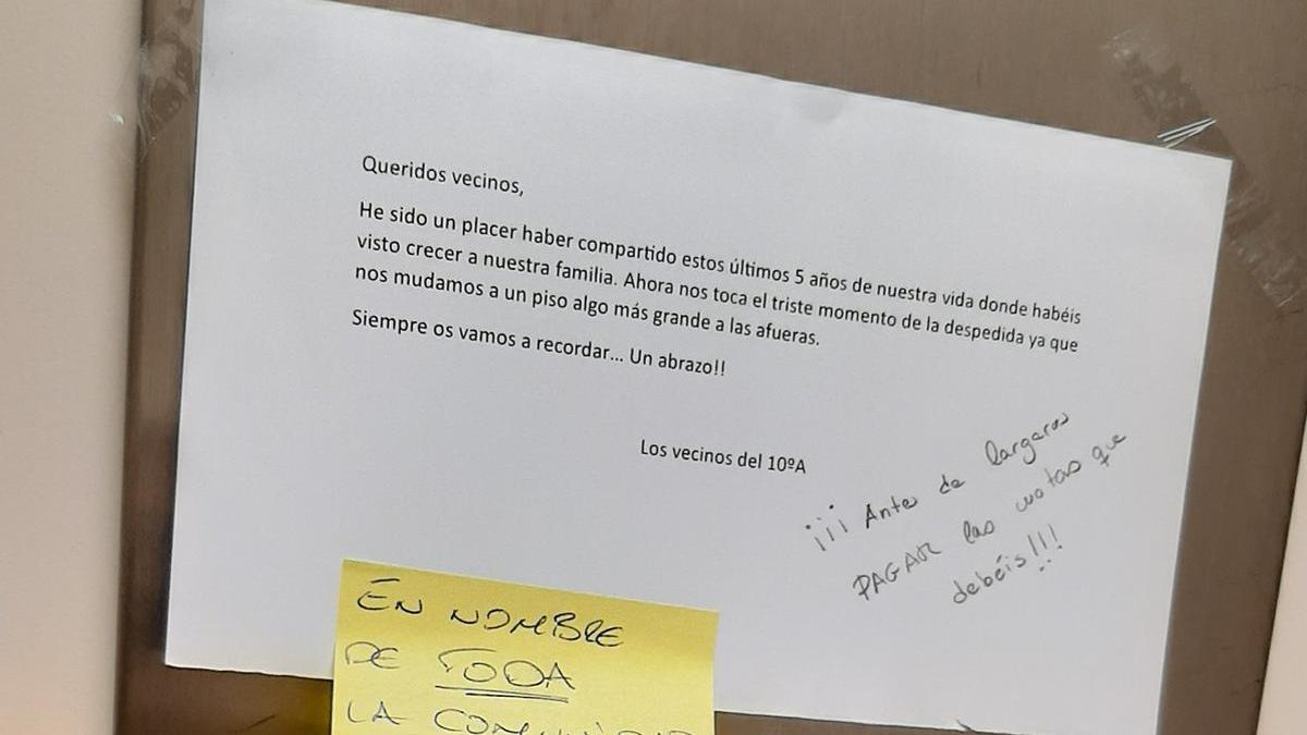 La nota de despedida colgada por los vecinos de un edificio de Pamplona.