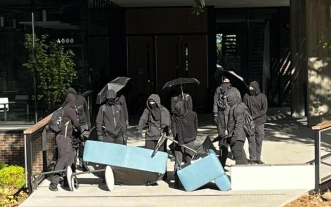 Imagen de los protestantes propalestinos que han ocupado un edificio de la Universidad de Washington