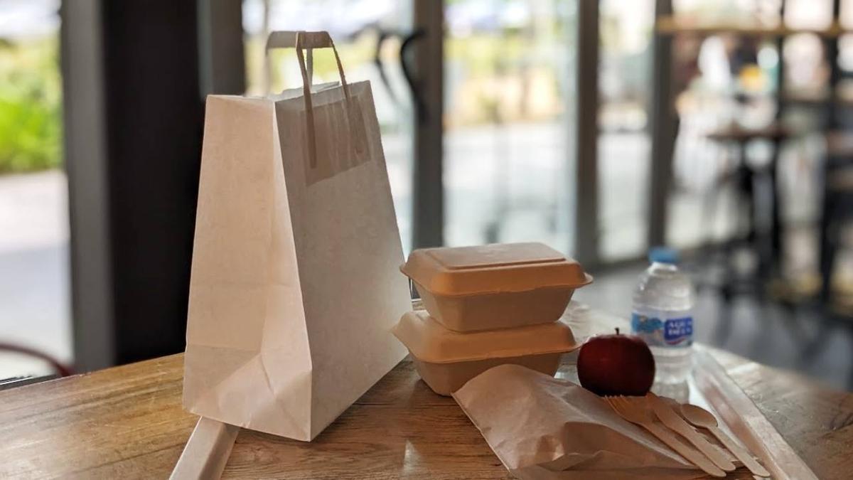 Crecen los consumidores que piden llevar a casa la comida que les sobra en el restaurante