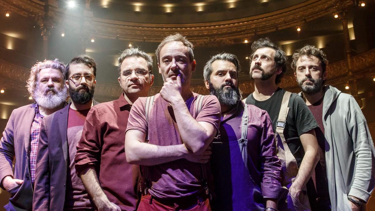 Los componentes de Love of lesvian son conscientes de que esta decisión conlleva no asistir a algunos festivales.