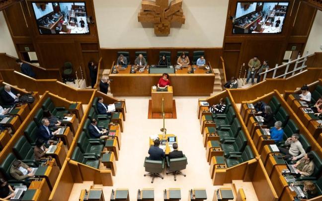 Pleno celebrado en el Parlamento Vasco.