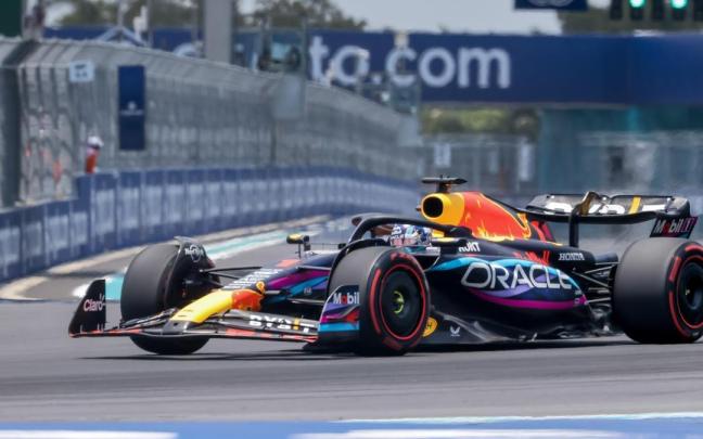 Max Verstappen, durante los entrenamientos libres en el circuito de Miami