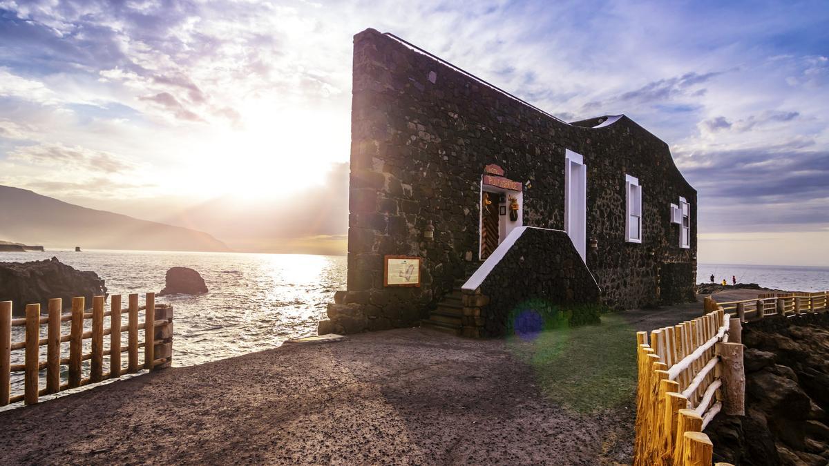 Vista de la estructura del pequeño hotel ubicado en El Hierro.
