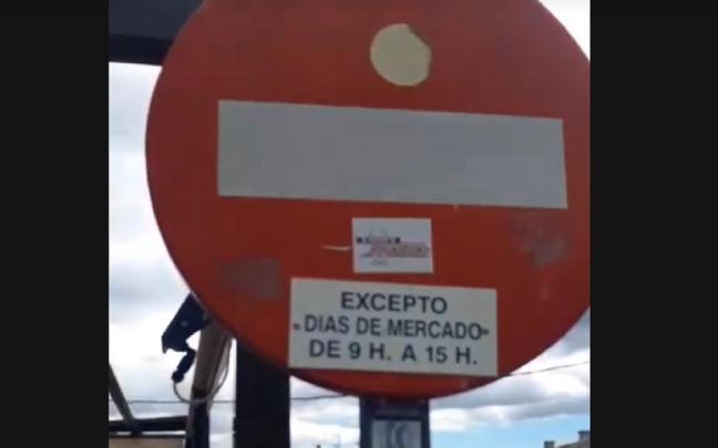 La señal de tráfico. / TikTok (@victorgutierrezs8) La señal de tráfico.