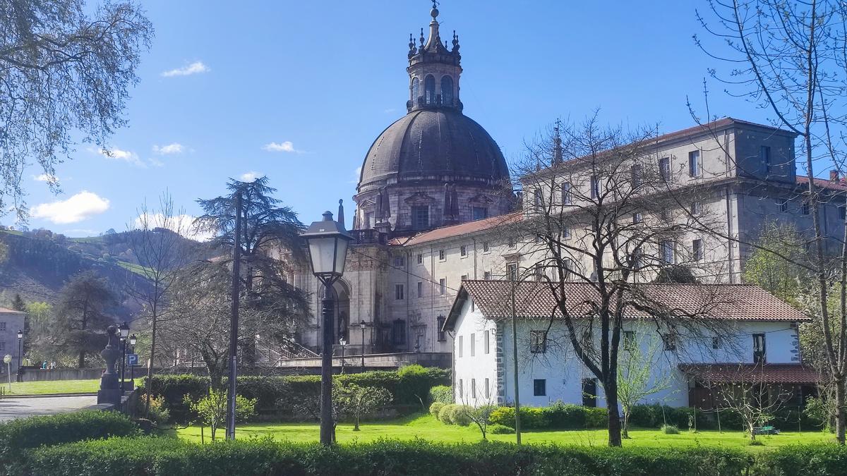 El santuario de Loiola marca el inicio de la ruta de 675 kilometros hasta Manresa que Ignacio de Loiola completó en 1522.
