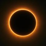 Recreación de un eclipse solar total.
