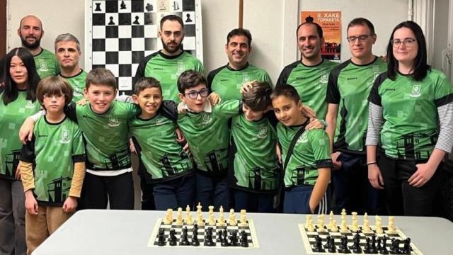 Miembros del Club de ajedrez de Laudio que este 2026 cumple 40 años