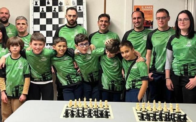 Miembros del Club de ajedrez de Laudio que este 2026 cumple 40 años