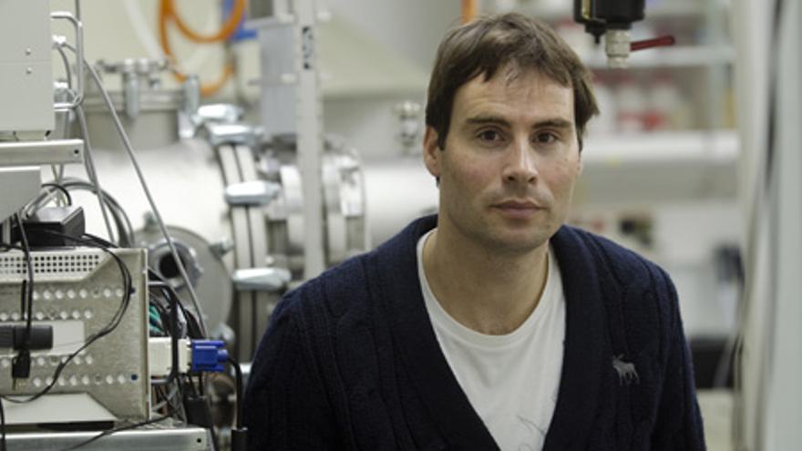 Emilio J. Cocinero, investigador de la EHU y del Instituto Biofisika, ha participado en la detección de eritrulosa en el medio interestelar.