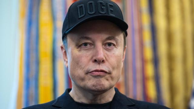 El magnate tecnológico Elon Musk se despide de su cargo en la Casa Blanca luciendo un moratón en el ojo / EFE El magnate tecnológico Elon Musk se despide de su cargo en la Casa Blanca luciendo un moratón en el ojo