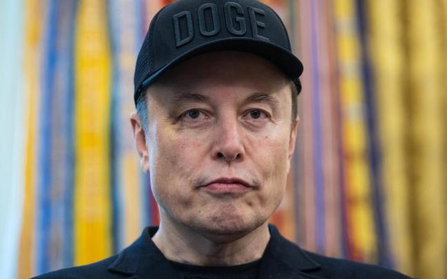 El magnate tecnológico Elon Musk se despide de su cargo en la Casa Blanca luciendo un moratón en el ojo / EFE El magnate tecnológico Elon Musk se despide de su cargo en la Casa Blanca luciendo un moratón en el ojo